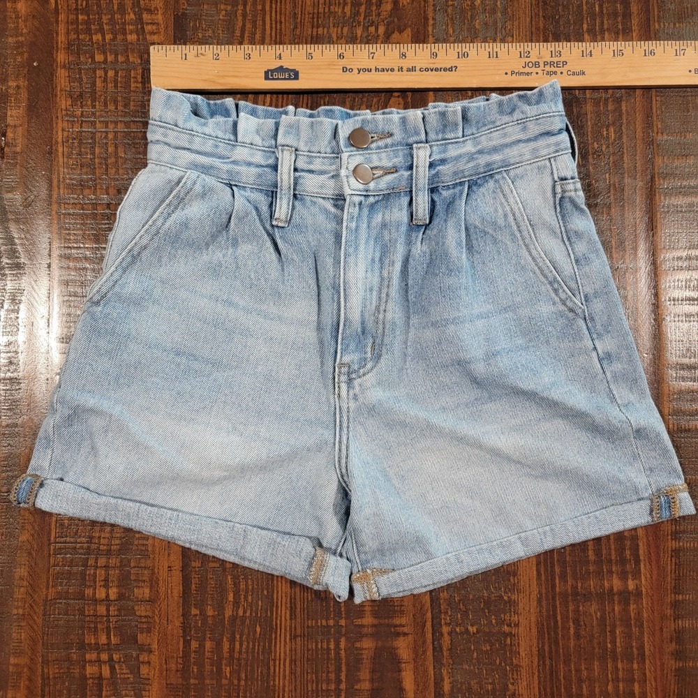 Urban Daizy Paperbag High Waist Pleated Denim Shorts Light Wash Size M Womens